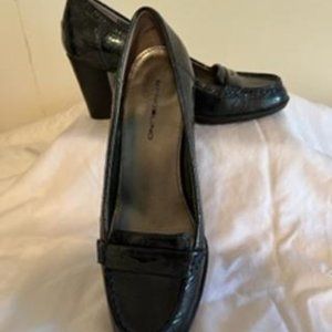 Bandalino Gray patent leather loafer pump 6.5M